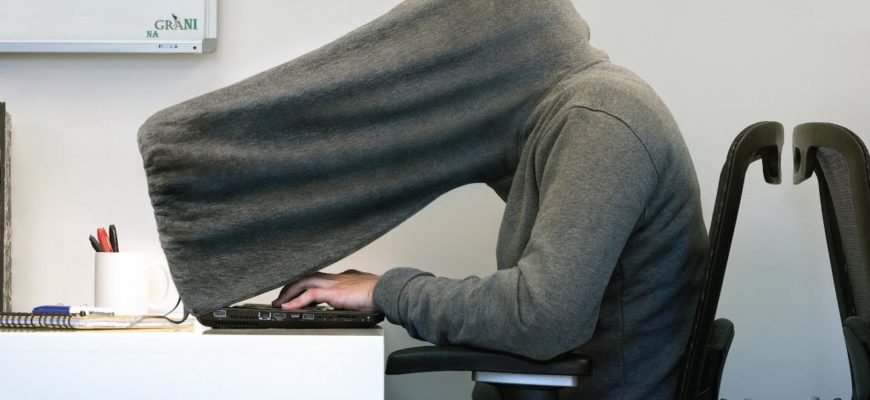 internet-zavisimost-vzroslyh-i-detej-puti-resheniya-ii-chast-e1542470868387-1-870x400