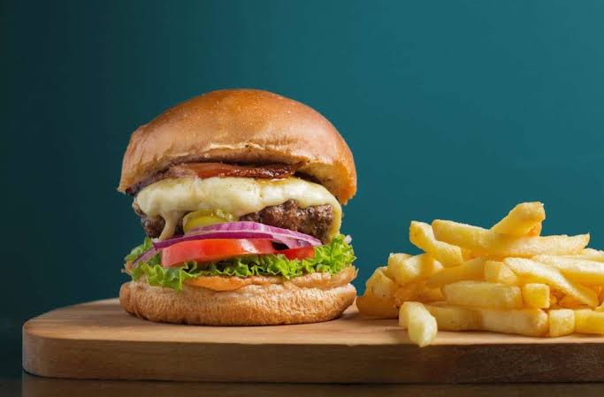 які продукти категорично не можна їсти при високому холестерині