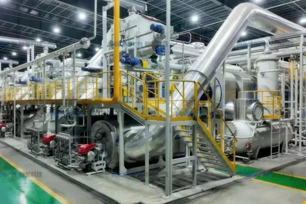 Китай перетворюватиме пластик на авіапальне для цього вже будують величезний завод