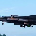 Китай знову випробував J-36 і показав авіаційний лазер