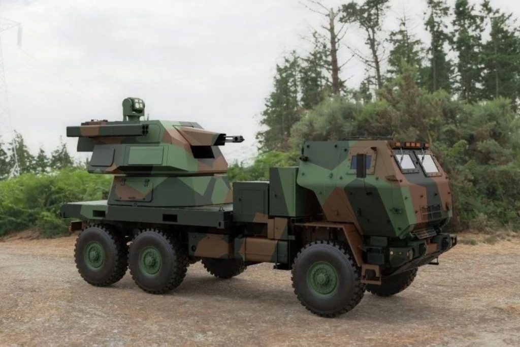Новий зенітний ракетно-гарматний комплекс Skythunder зі Словенії показали на американському шасі
