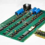Рідкісний Apple-1 «Hatfield» із підписом Возняка продали за $1,15 млн