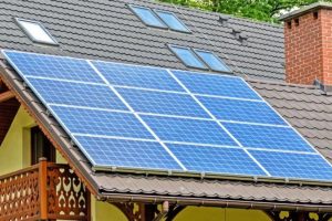 Сонячні панелі не завжди вигідніше ставити на південь західні дали на 49% більше енергії в пікові години