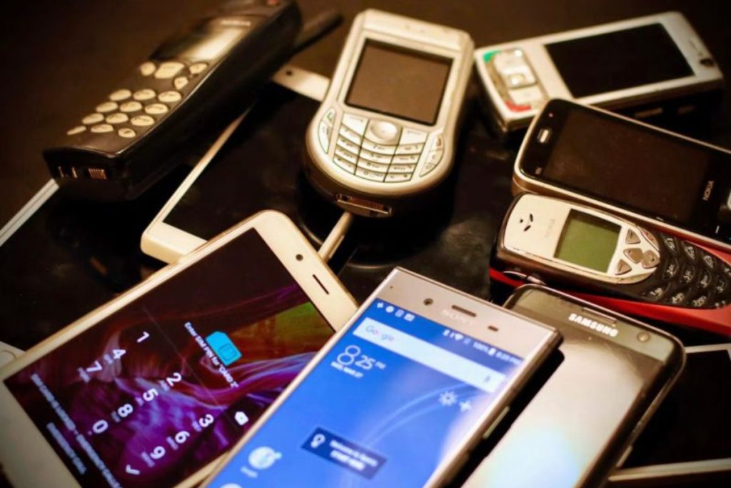 Старі iPhone стануть донорами для нових китайських смартфонів через дефіцит пам'яті