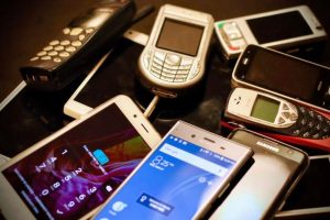 Старі iPhone стануть донорами для нових китайських смартфонів через дефіцит пам'яті